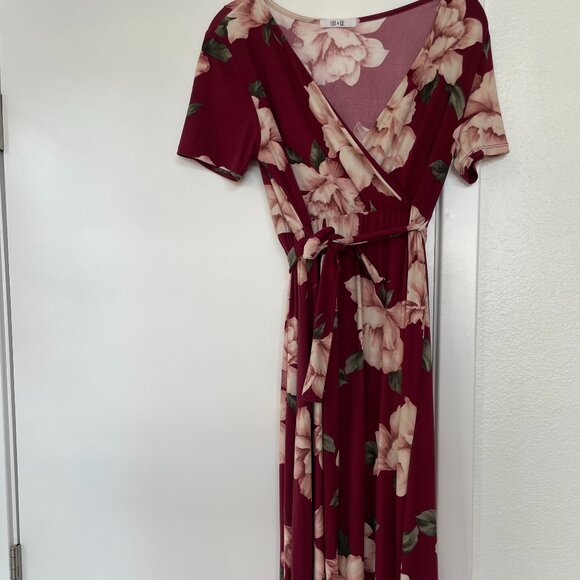 Lux & Co Floral Jersey Knit Wrap Maxi Dress in Burgundy, V-Neck, Short Sleeve, S - Picture 1 of 7
